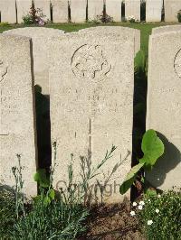 Bethune Town Cemetery - Perry, Ernest