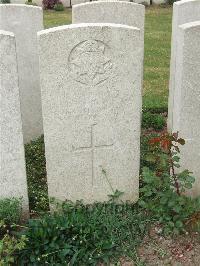 Bethune Town Cemetery - Petch, Bertie Neville