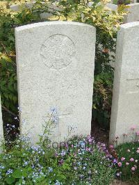 Bethune Town Cemetery - Pieroth, W F