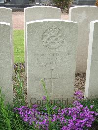 Bethune Town Cemetery - Pilkington, E