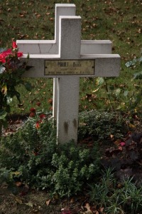 Bethune Town Cemetery - Pinault, Basile