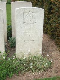 Bethune Town Cemetery - Pizzey, Albert Victor