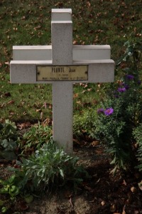 Bethune Town Cemetery - Plante, Jean