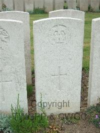 Bethune Town Cemetery - Plastow, G C