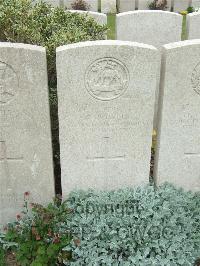 Bethune Town Cemetery - Powell, W