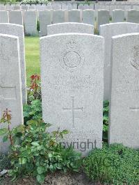 Bethune Town Cemetery - Powell, William