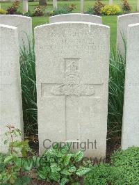 Bethune Town Cemetery - Pownall, William