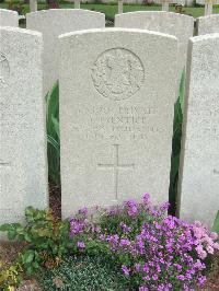 Bethune Town Cemetery - Prentice, D