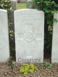 Bethune Town Cemetery - Raby, F