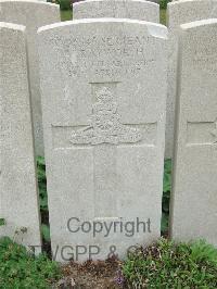 Bethune Town Cemetery - Rayworth, Augustine