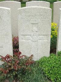 Bethune Town Cemetery - Redmond, G