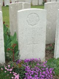 Bethune Town Cemetery - Reid, J