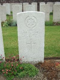 Bethune Town Cemetery - Reilly, Ralph Alec