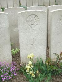 Bethune Town Cemetery - Rennie, Tommis-Newell