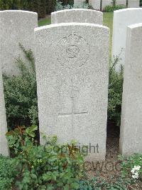 Bethune Town Cemetery - Revill, J W