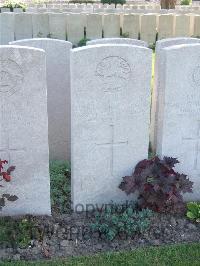 Bethune Town Cemetery - Richardson, Harry