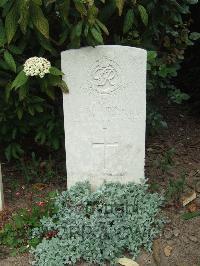 Bethune Town Cemetery - Riding, Robert Thomas