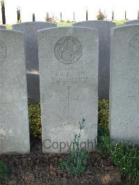Bethune Town Cemetery - Roberts, A H