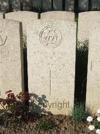 Bethune Town Cemetery - Roberts, F