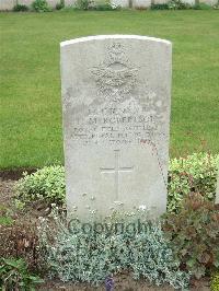 Bethune Town Cemetery - Robertson, Norman MacLeod