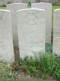 Bethune Town Cemetery - Roofe, Matthew