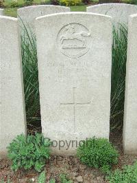 Bethune Town Cemetery - Rose, H A