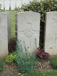 Bethune Town Cemetery - Rowe, P H