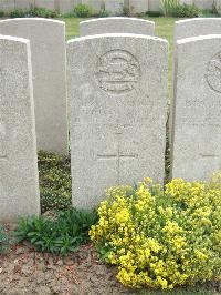 Bethune Town Cemetery - Sallis, William