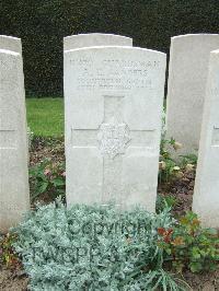 Bethune Town Cemetery - Sanders, Alfred Edwin