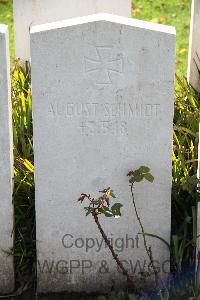 Bethune Town Cemetery - Schmidt, August
