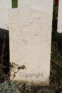Bethune Town Cemetery - Schneider, Otto