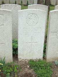 Bethune Town Cemetery - Scott, G B