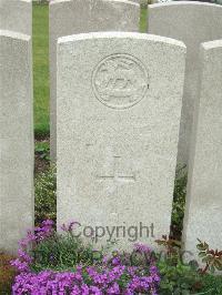 Bethune Town Cemetery - Searle, J H