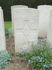 Bethune Town Cemetery - Sharratt, Simeon