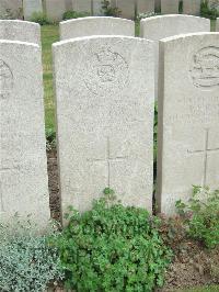 Bethune Town Cemetery - Shaw, A