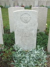 Bethune Town Cemetery - Shaw, Harry
