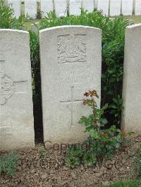 Bethune Town Cemetery - Shaw, Robert Edward