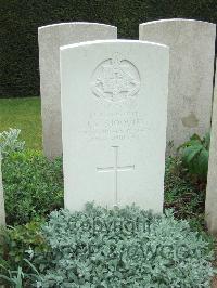 Bethune Town Cemetery - Sjoquist, James Erskine
