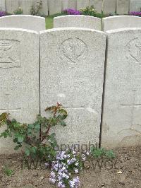 Bethune Town Cemetery - Skelton, W