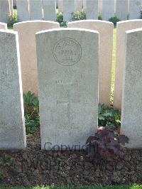 Bethune Town Cemetery - Smith, F L