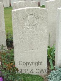 Bethune Town Cemetery - Smith, Robert Thomson