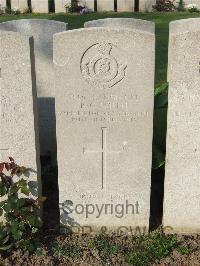 Bethune Town Cemetery - Smith, R G