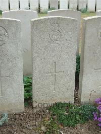 Bethune Town Cemetery - Spear, E