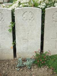 Bethune Town Cemetery - Spring, Albert