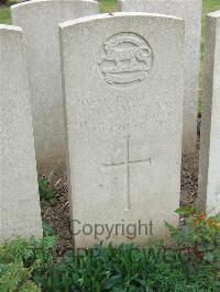 Bethune Town Cemetery - Staples, G W