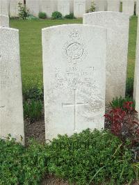 Bethune Town Cemetery - Stevenson, H