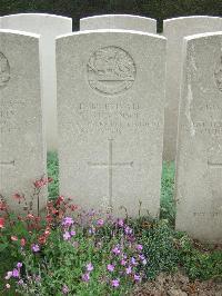 Bethune Town Cemetery - Stevenson, R