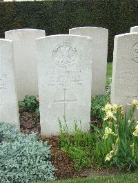Bethune Town Cemetery - Stewart, D