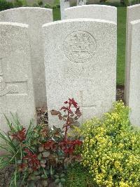 Bethune Town Cemetery - Stiles, F