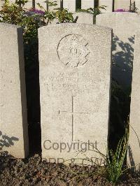 Bethune Town Cemetery - Stokes, Lewis Charles